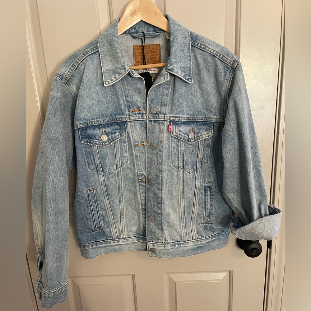 Levi’s Women’s Ex-Boyfriend Trucker Denim Jacket Medium